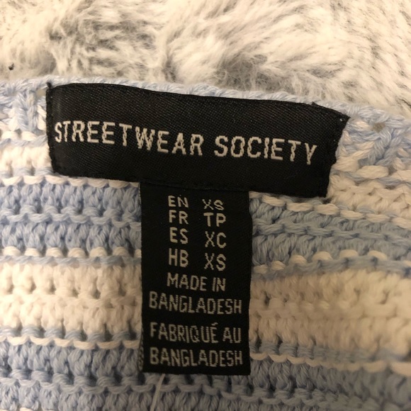 Blue/white Cropped Crochet Tank Top - Picture 4 of 5